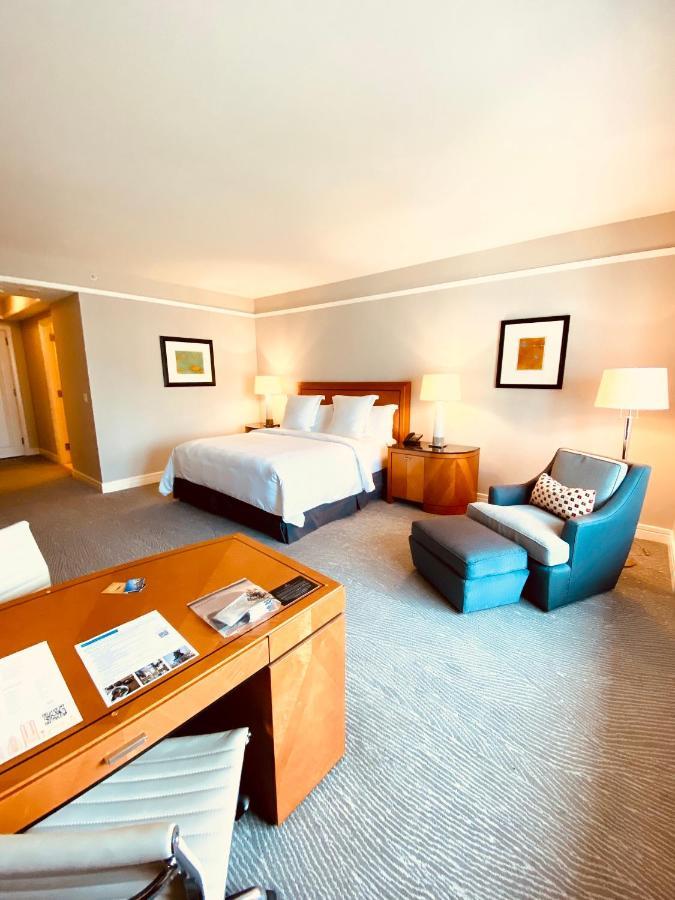 Private Condo Hotel At Four Seasons Brickell 迈阿密 外观 照片